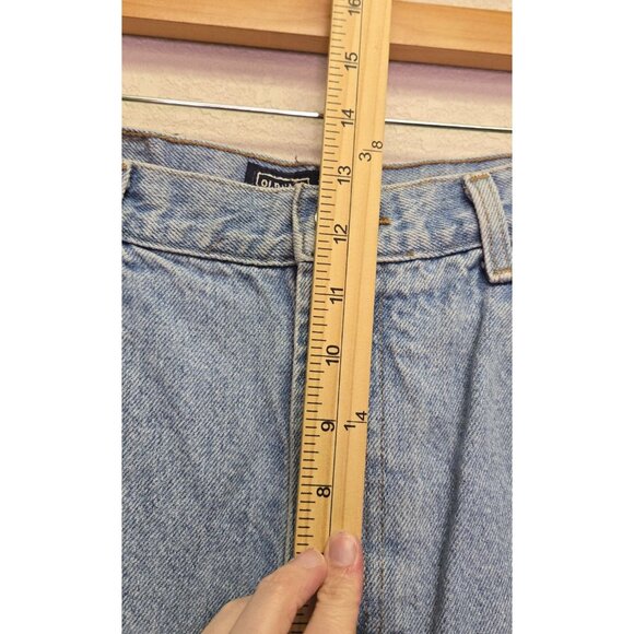 Vintage Old Navy High-Waisted Light Wash Relaxed Fit Mom Jeans Size 16 - Picture 6 of 10